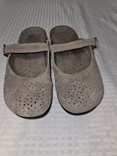 Vionic Lidia women's slip on mules-sz 7-gray/beige -suede-excellent condition