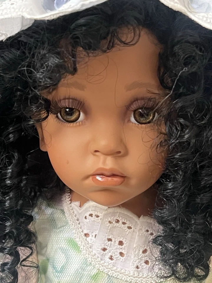 Muñeca afroamericana Kaylee de colección Paradise Galleries Donna Rubert porcelana 24"" Foto 2 de 4