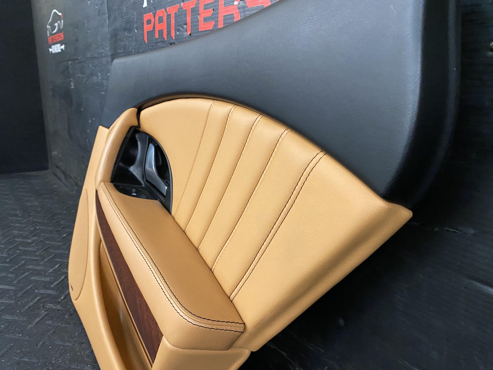 03-13 MASERATI QUATTROPORT REAR PASSENGER RH INTERIOR DOOR TRIM PANEL 66939700