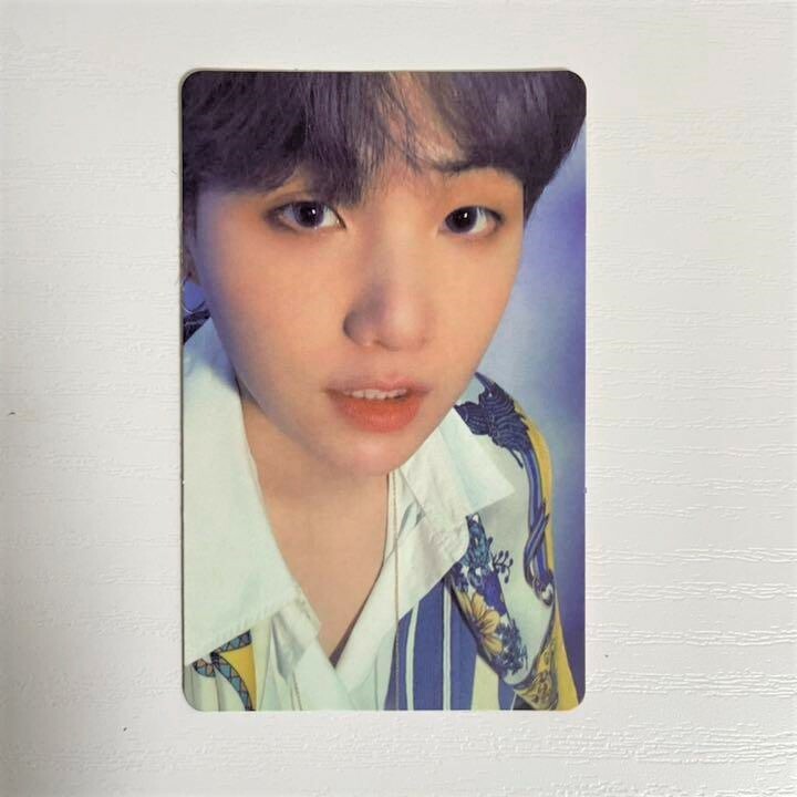 SUGA サイン入りカード MAP OF THE SOUL: PERSONA BTS MAP OF THE SOUL : PERSONA official photocard photo card