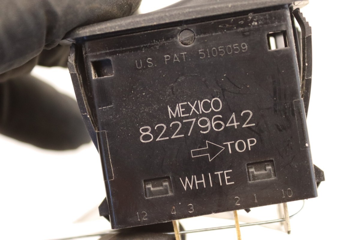 Mackさま専用 82279642 | Mack CXU613 Dash/Console Switch for Sale