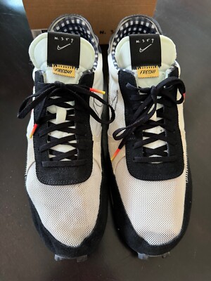Nike Day Break-Type Black/Bright Crimson Size 14
