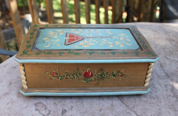 Lovely Reuge Anri Floral Music Box Plays Doctor Zhivago Lovely Reuge Anri Floral Music Box Plays Doctor Zhivago
