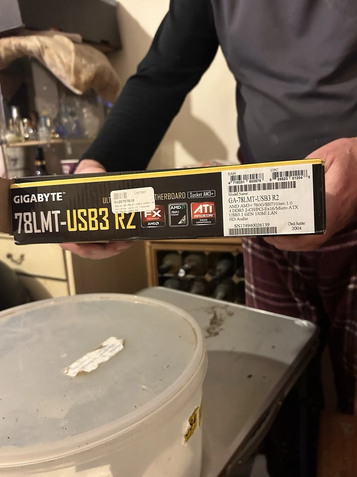 Gigabyte 78lbt-ubt3 R2 Motherboard  - Image 4 of 4