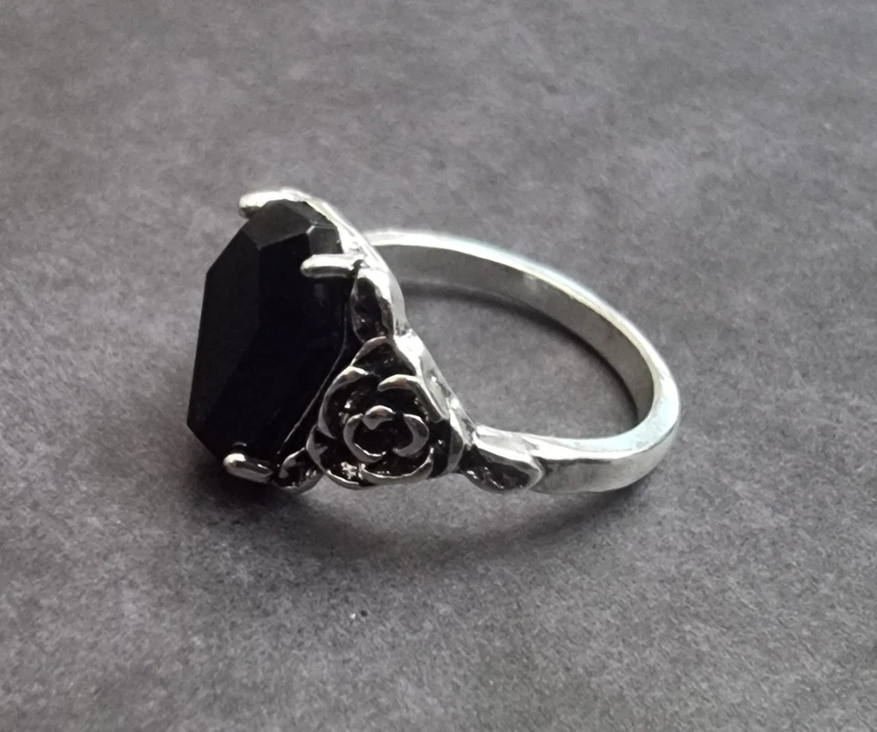 New Silver & Black Coffin Rose Finger Ring Gothic Ladies Jewellery Size 9/R½ S — 第 4/4 张图片
