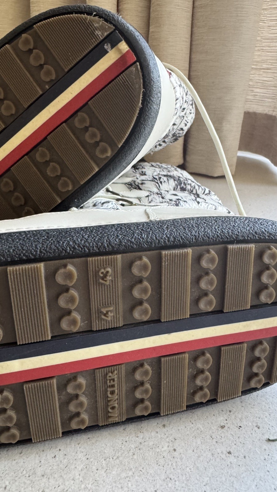 MONCLER white & black Snow Boots 42 (Worn 1 time) thumbnail 8