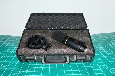 MXL 770 Large Diaphragm Cardioid Condenser Microphone w/ Case Used