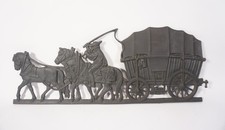 SHW Eisen Kunst Guss Nr. 20028 Wandrelief Botenwagen Gespann Kutsche mit Pferden