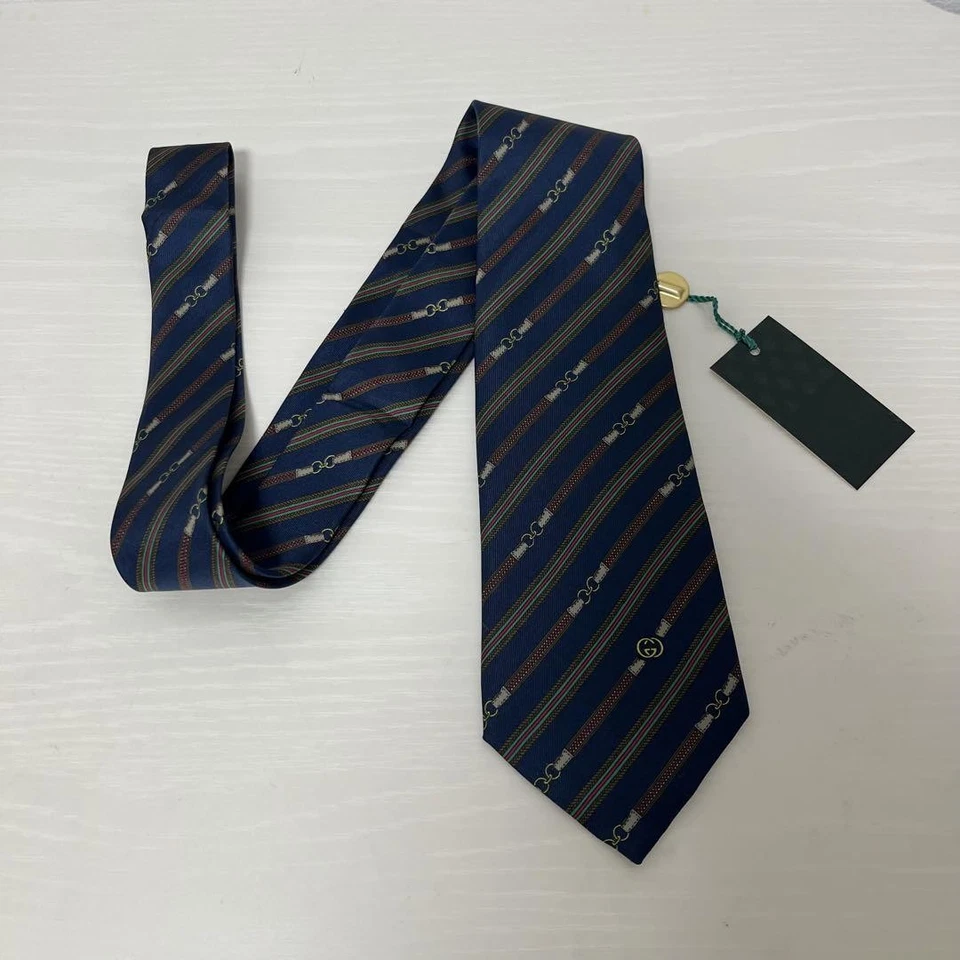 Corbata Gucci Cuello Azul Marino Rayas 100% Seda Italia Línea Jerez Sin Usar Como Nueva Regalo Envío Gratis Foto 2 de 4