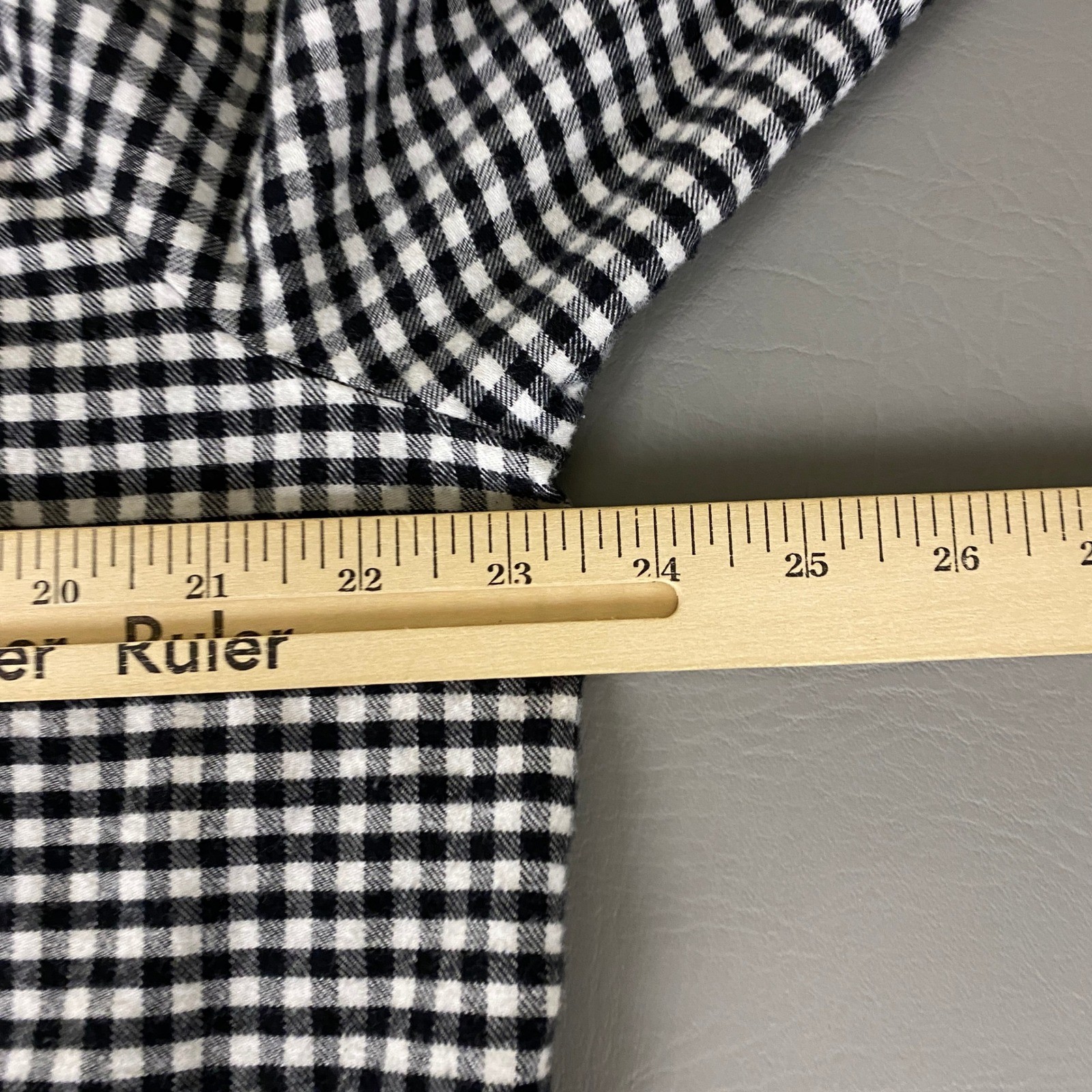 Amazon Essentials Flannel Button Down Shirt Women… - image 9