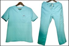 FIGS Men  s Rare Seaglass Leon Medium Top and Cairo Medium/Short Bottoms