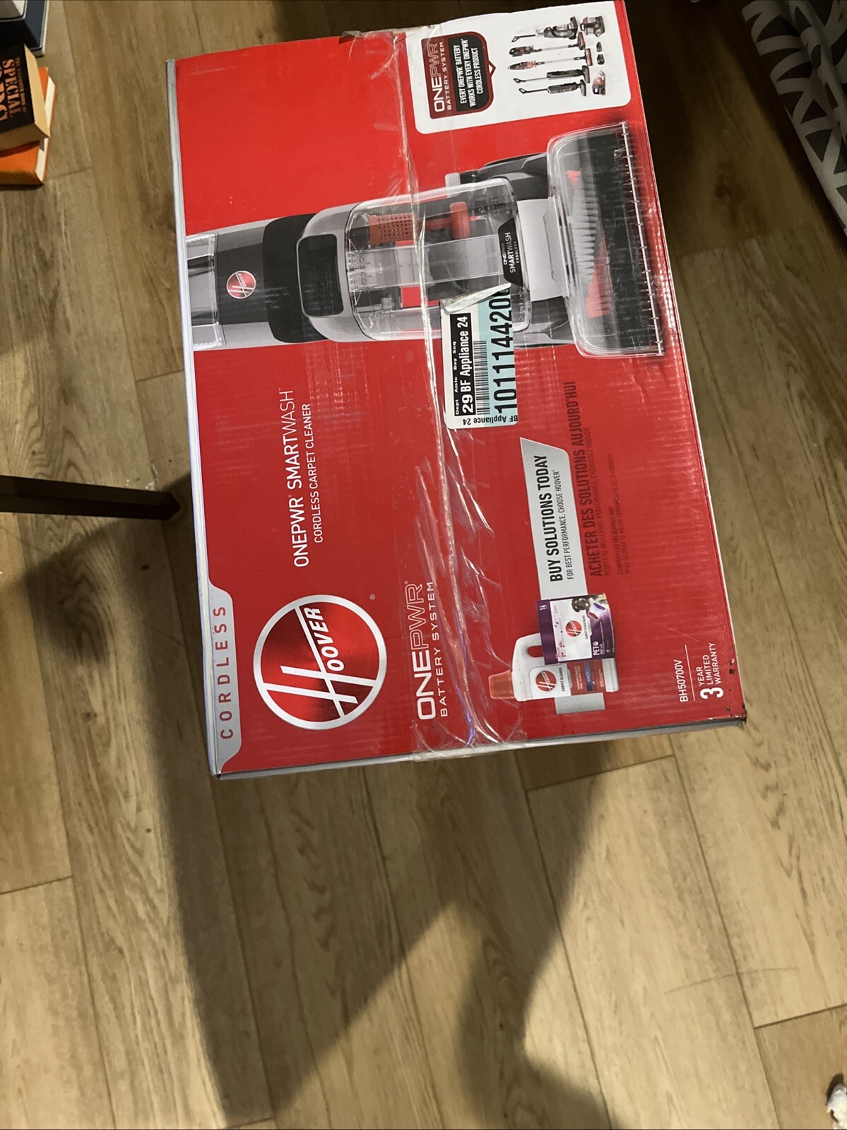 Hoover Smart Wash Deep Clean Carpet Shampooer with Battery and Charger-image