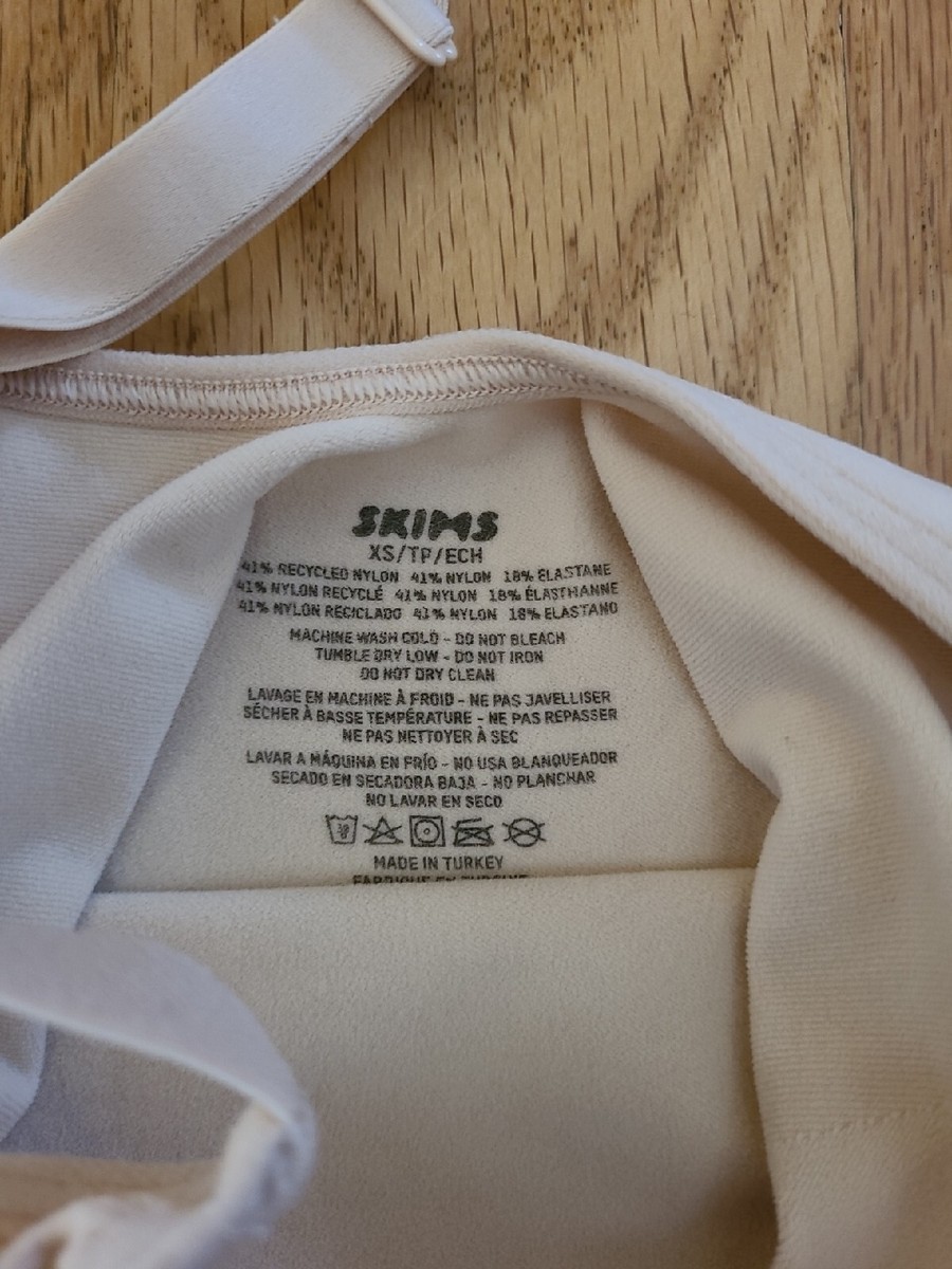 SKIMS Seamless Sculpt Brief Bodysuit SH-BRF-3370 Color Sand SKIMS Seamless Sculpt Brief Bodysuit SH-BRF-3370 Color Sand