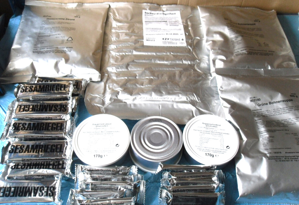 Konvolut aus BW Gruppenverpflegung Bohnensuppe und Wüstl .MHD. 02 bis 12/ 2025