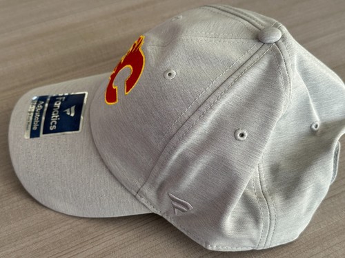 Calgary Flames Fanatics Branded Unstructured Logo Adjustable Hat Heather Gray - Picture 2 of 6