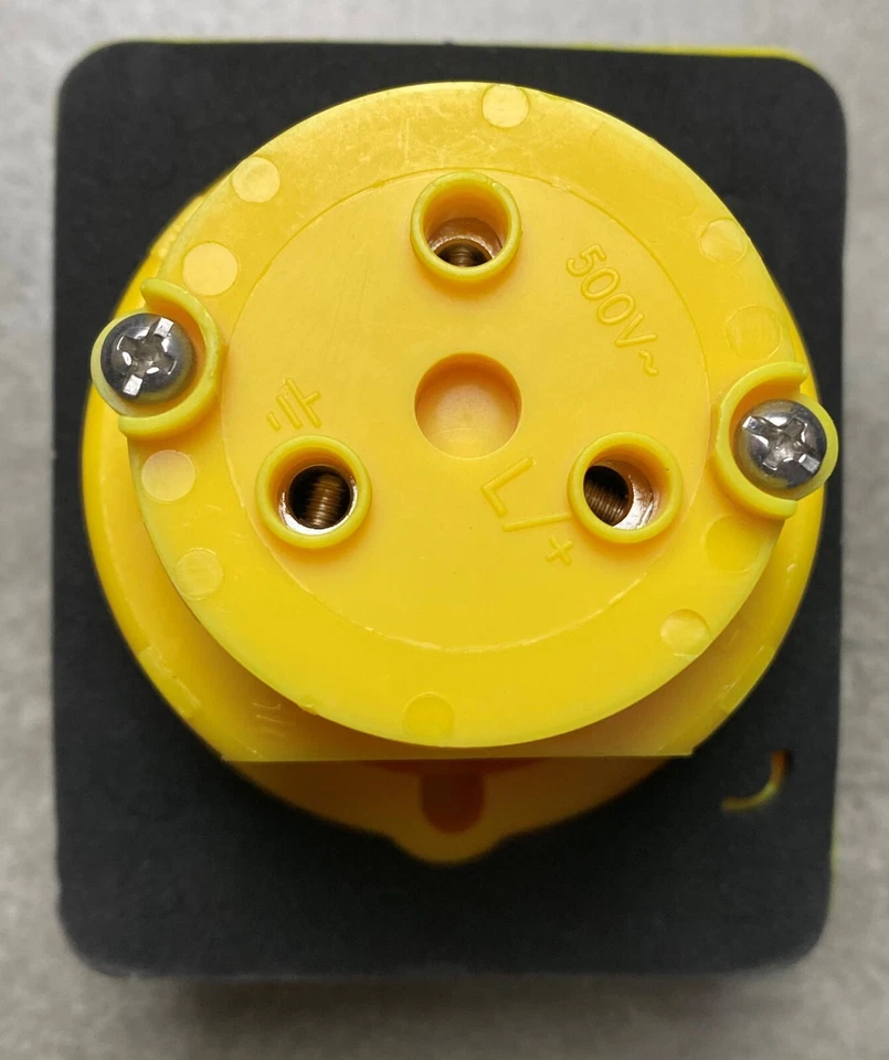 GEWISS GW62213 IP44 10 DEGREE PANEL RECEPTACLE 2P+E 32A 100-130V 4H - Image 3 of 4