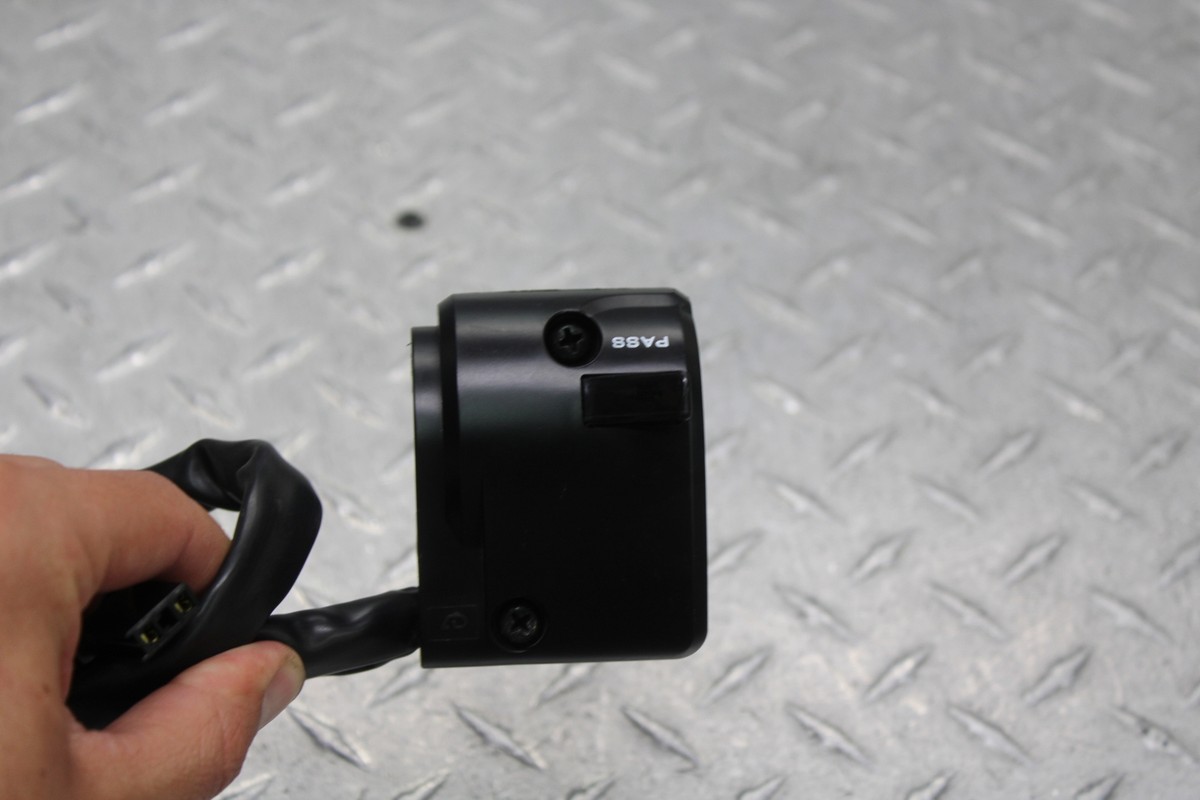 その他 i 2016 KAWASAKI NINJA 300 EX300 LEFT HANDLE BAR SWITCH 46091
