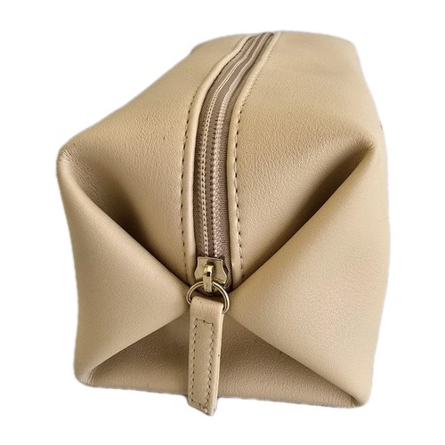 BVLGARI Makeup Or Toiletry Bag Exclusively For Emirates Amenity Kit Bag Only - Picture 4 of 7