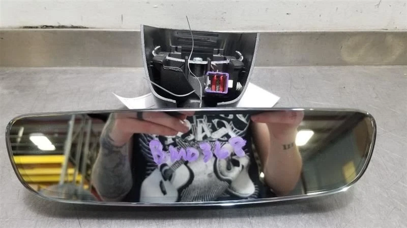 ESPEJO RETROVISOR INTERIOR LAND ROVER DISCOVERY 17-19 OEM HPLA17E678BA Foto 2 de 4