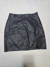Women's Black Faux Leather Mini Skirt Size M Side Slit Back Zip EUC