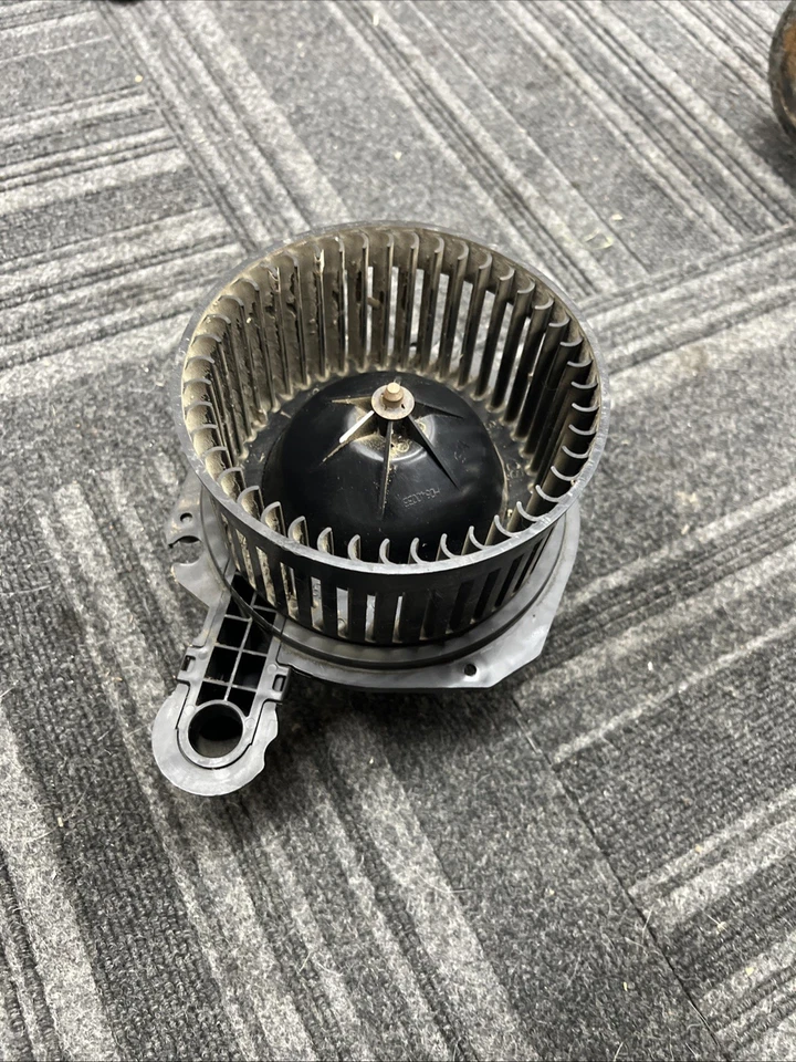 00-19 GMC Yukon XL 1500 trasero aire acondicionado calentador ventilador motor OEM Foto 3 de 4