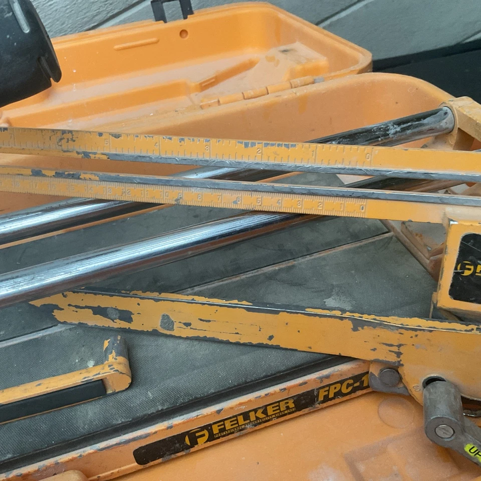 Cortadora de azulejos Felker FPC-19 usada Foto 2 de 4