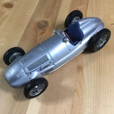 CMC 1/18 Mercedes-Benz W165