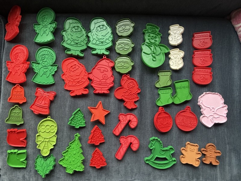 Lot of 41  24 Unique HALLMARK CHRISTMAS Plus One CUPID Plastic Cookie Cutters