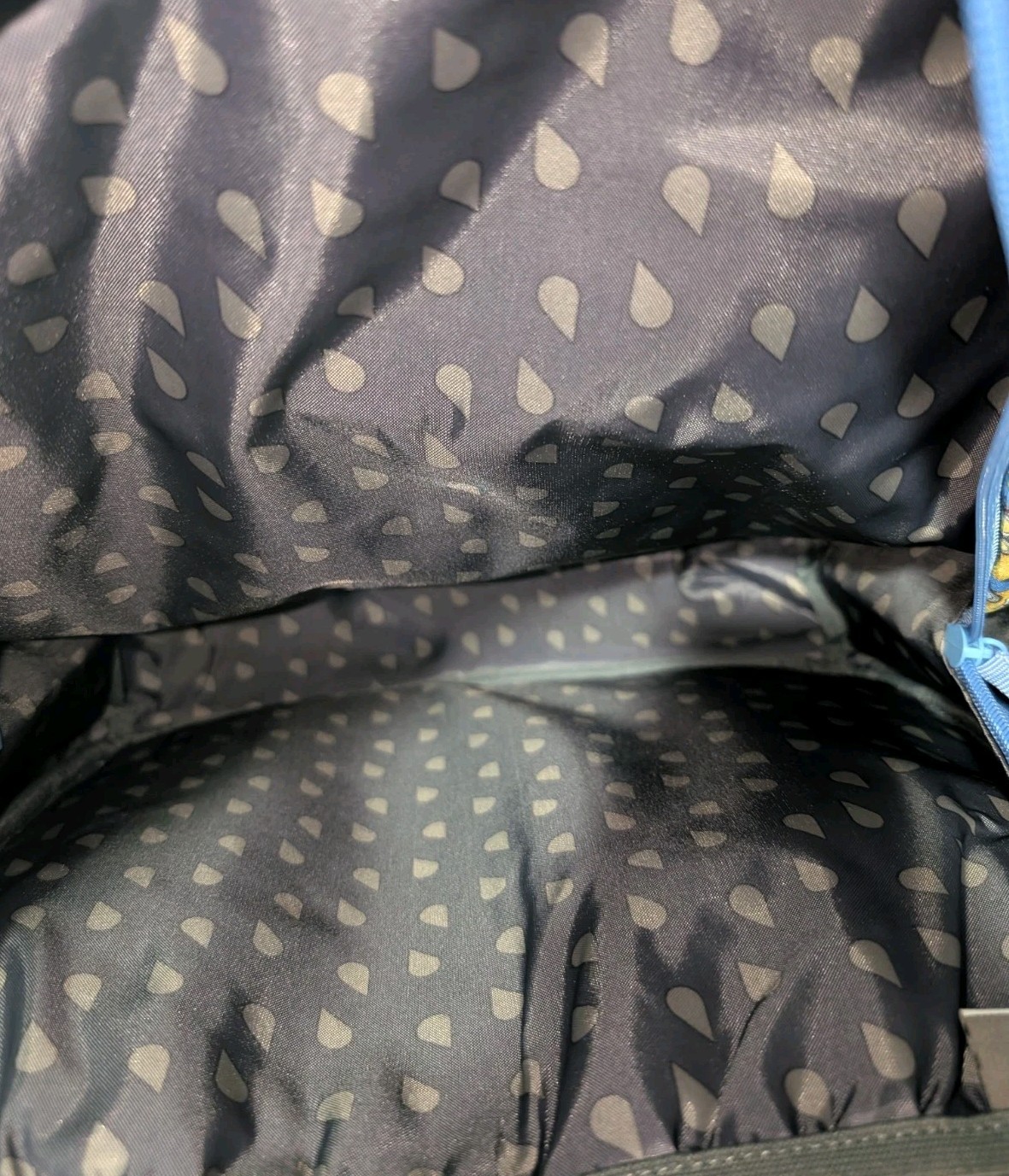 Despicable Me Minions Backpack Simple Modern 12L … - image 8