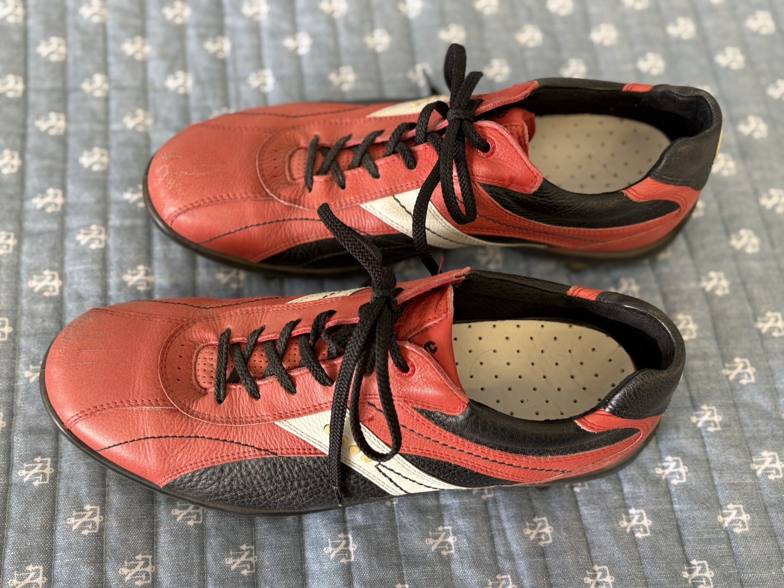 Ecco Men&rsquo;s Golf Shoe spikes  Red 