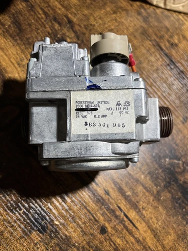 Robertshaw 700-066   24V Combination Gas Valve 7000BKER-S7A for K Pilot Ignition