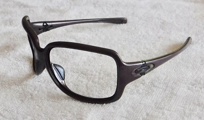 Oakley Womens Sunglasses Brown Cinamon Frames Unknown Model Number or Name