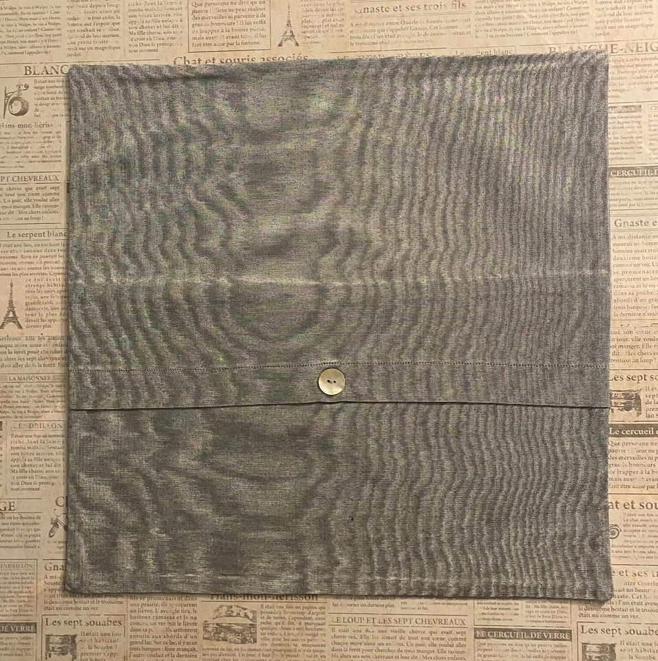 Kutnu Silk And Cotton 18x18" Decorative / Throw Pillow Case / Cushion Cover - Image 4 of 4