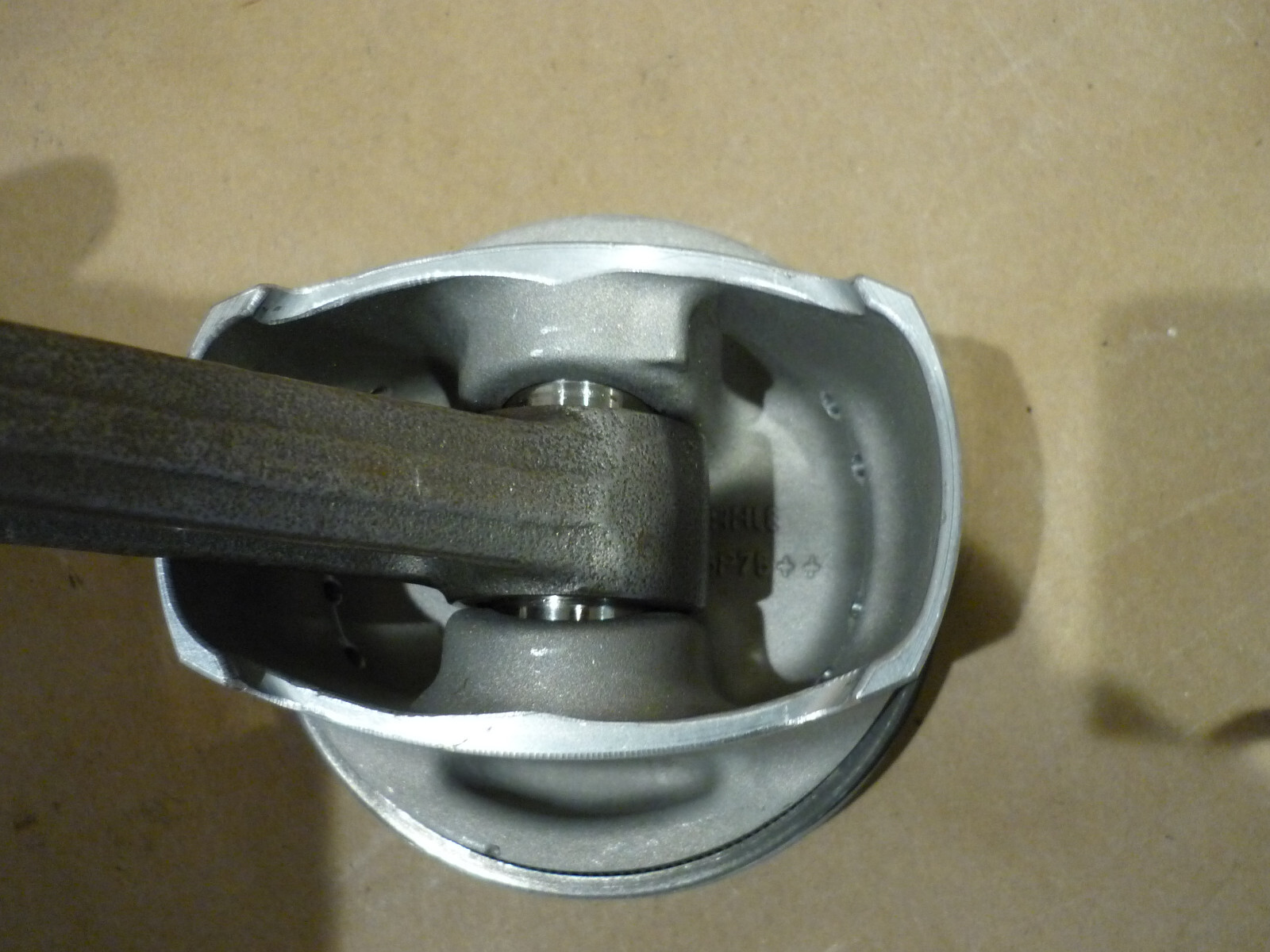 Ferrari 348, Mondial t-  Piston & Con Rod   P/N 137980 - 109738