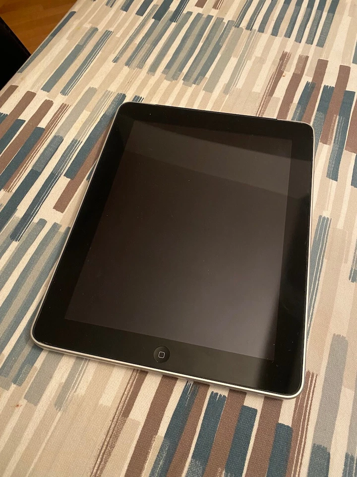 Apple iPad (1st generation) · 64GB · Cellular, foto 3 di 3