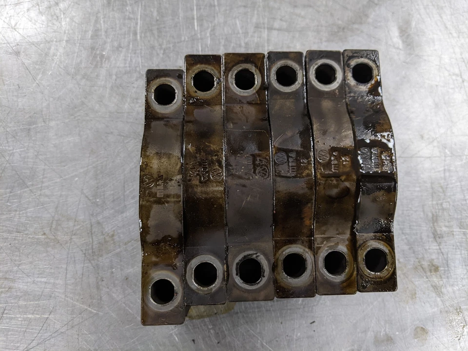 Tapas principales bloque motor para Volkswagen Passat 2.5 12-14 Foto 3 de 4