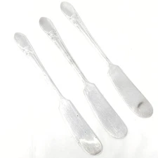 Wm Rogers IS Beloved Pattern Flat Handle Butter Spreader Set of 3 Vtg
