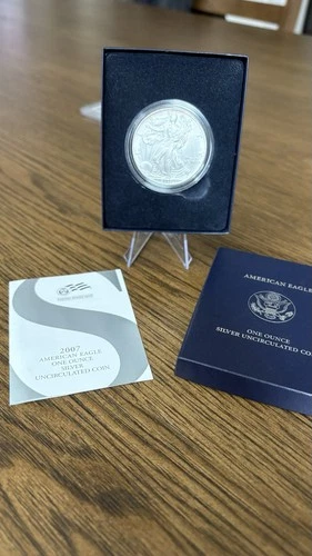 U.S. Mint  2007 American Eagle 1 oz Silver Business Strike Uncirculated Coin