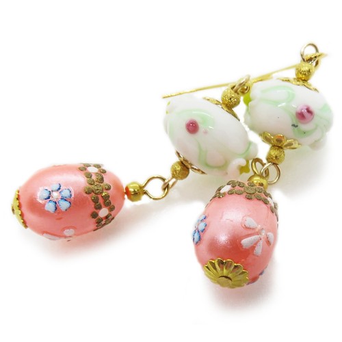 Adorables pendientes de vidrio con cuentas de huevo de Pascua de SoniaMcD - Imagen 3 de 24