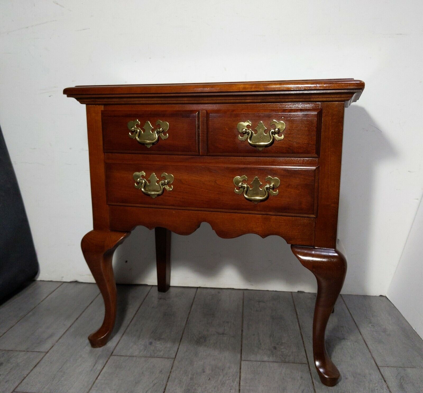 Vintage Pennsylvania House Queen Anne Cherry Wood End Table 2-Drawer