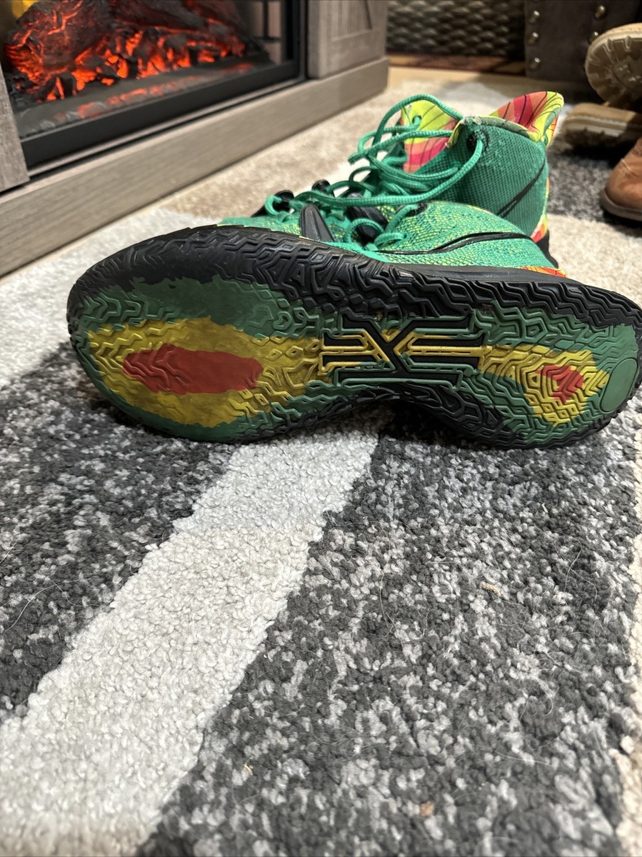 kyrie weatherman on feet