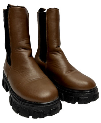 Wild Diva Chelsea Womens Boots Brown Size 6 Ankle Booties