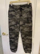 Wild Fable Women's Size Small Camo Print High-Rise Vintage Jogger Sweatpants