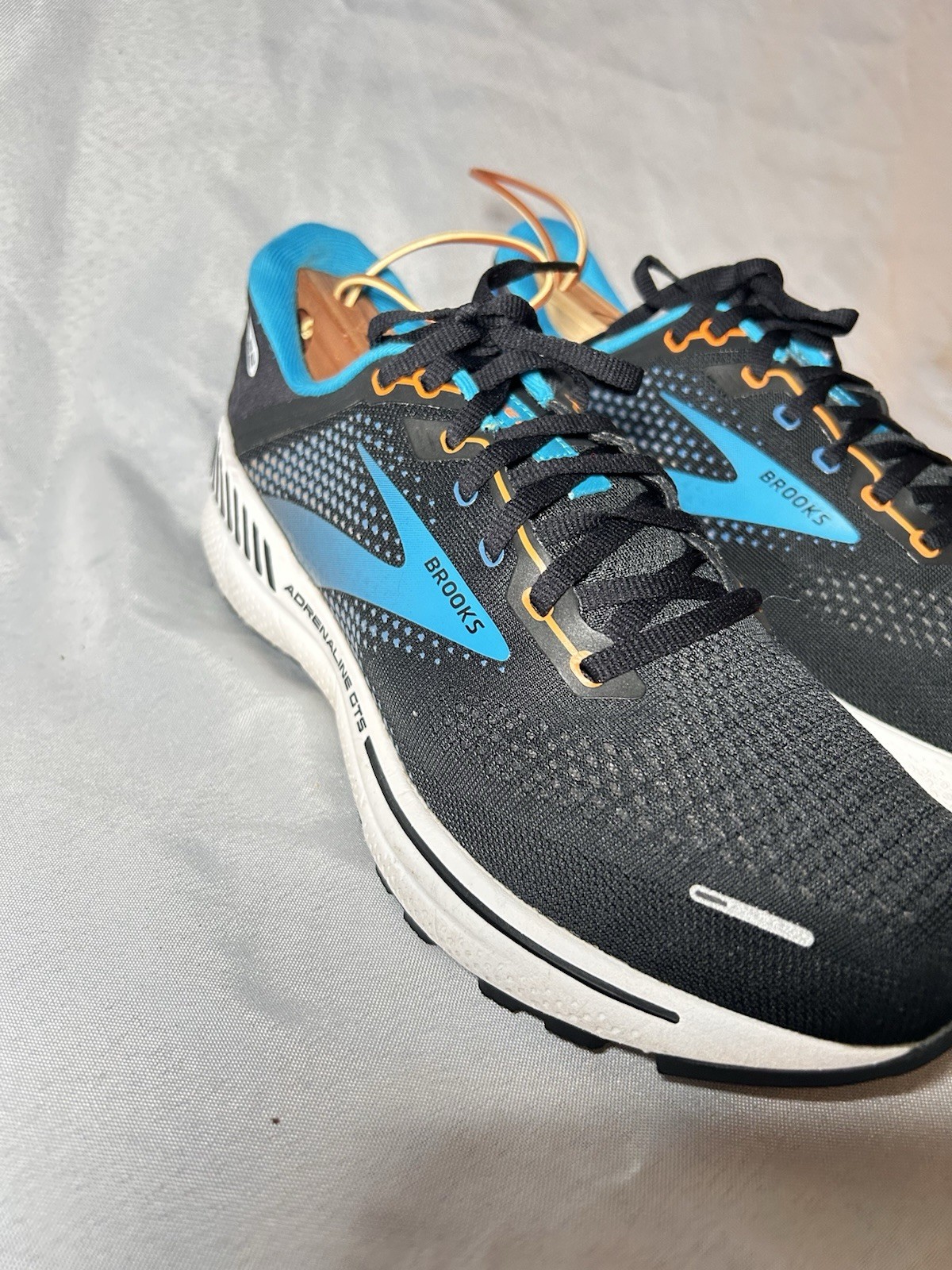 SAOLA Brooks Adrenaline GTS 22 Scarpe da Corsa Nero Blu Uomo 9.5 D (Med)