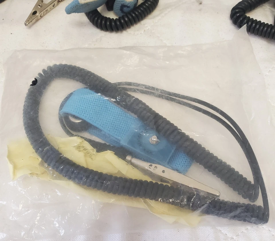 Lote de 29 correas de muñeca antiestáticas ESD puesta a tierra con cables enrollados LOTE-124 Foto 4 de 4