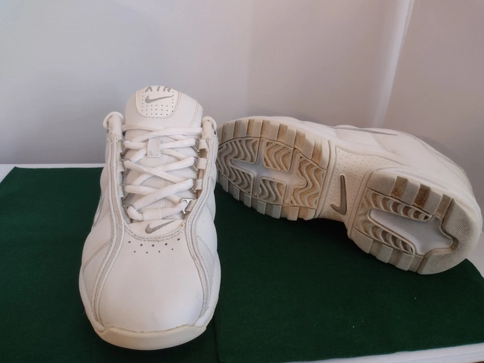 Nike Air VXT II Sneakers White/Silver Women's Size 8 Athletic Shoes - Image 4 of 4