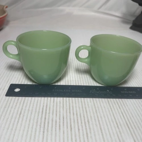 VTG FIRE KING ANCHOR HOCKING JADEITE COFFEE / TEA CUP MUG - GREEN MILK GLASS!