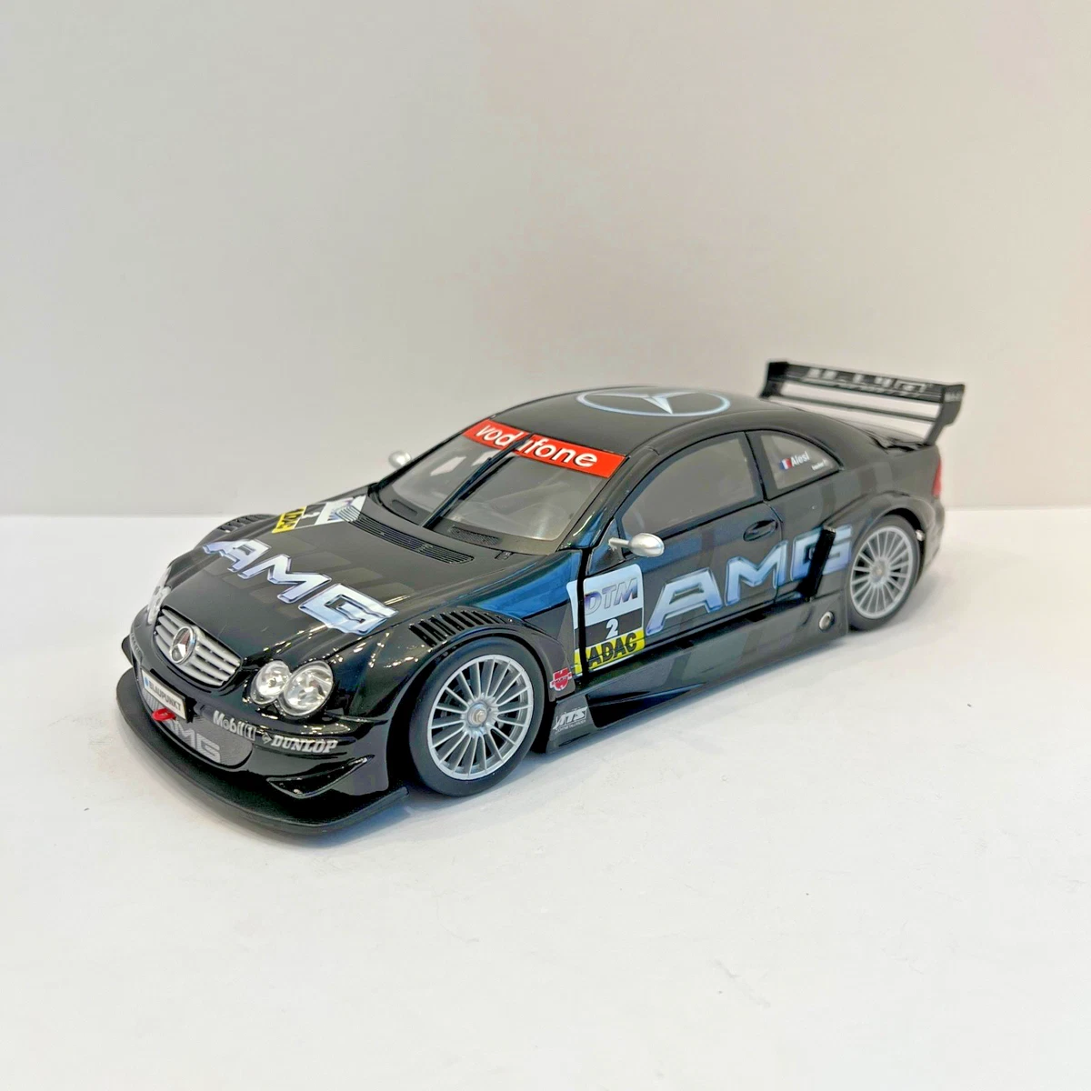 Mercedes-Benz CLK-Class 1:18 Contemporary Manufacture Diecast Cars