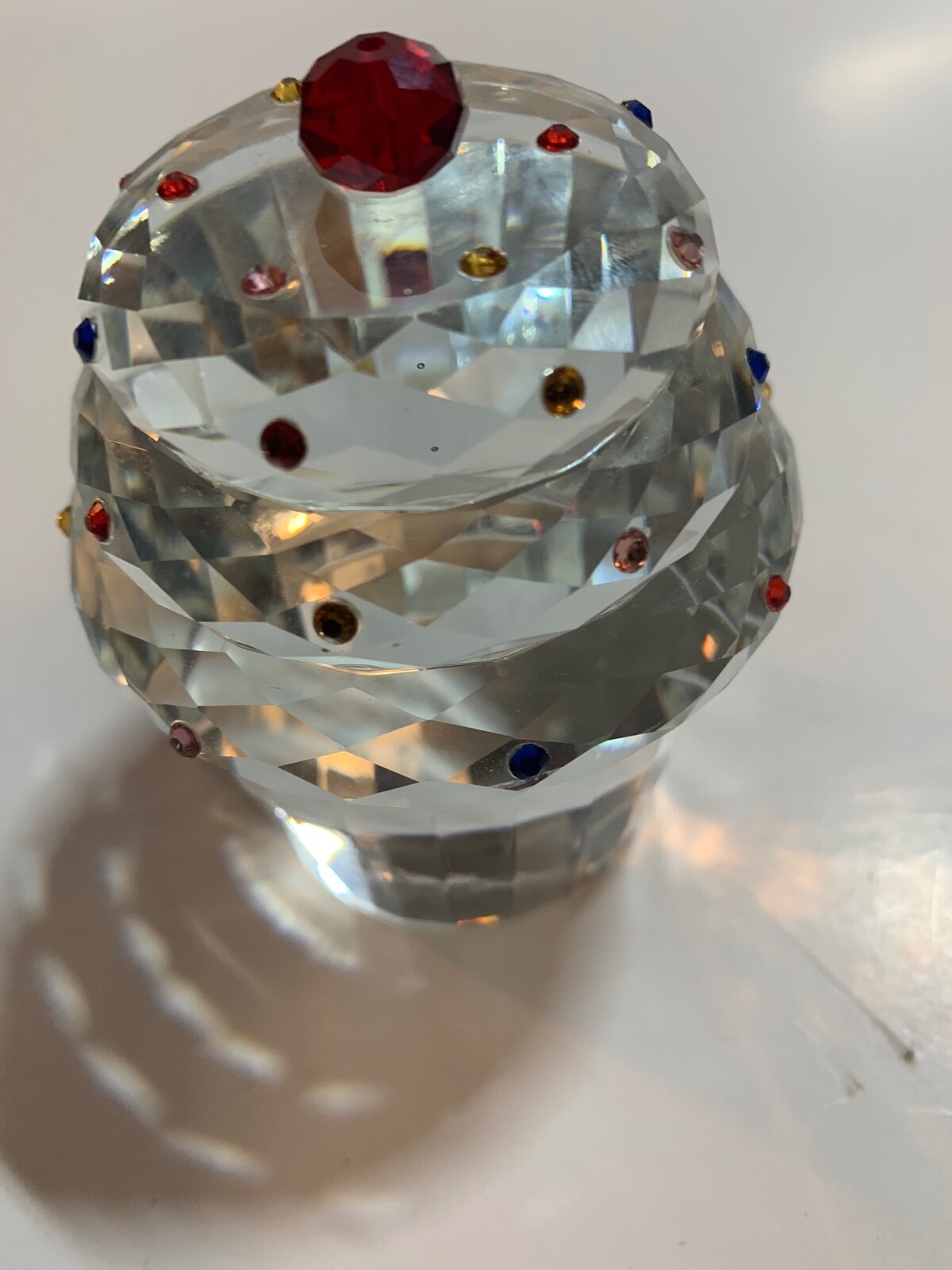 Oleg Cassini crystal cupcake paperweight sparkly crystal sprnkles with