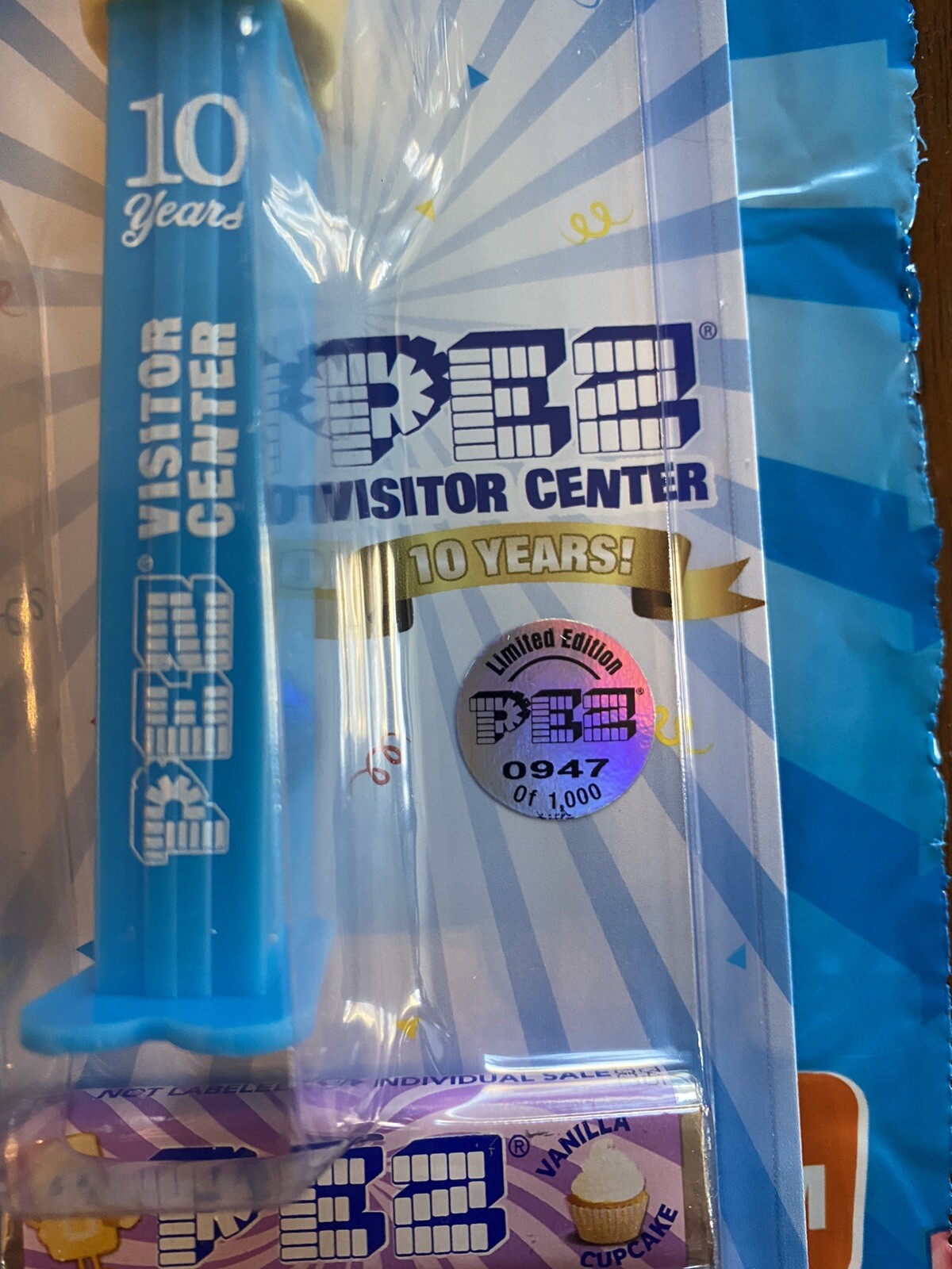 10 Year Anniversary Cupcake Pez Dispenser NEW (0947 Of 1000) FREE